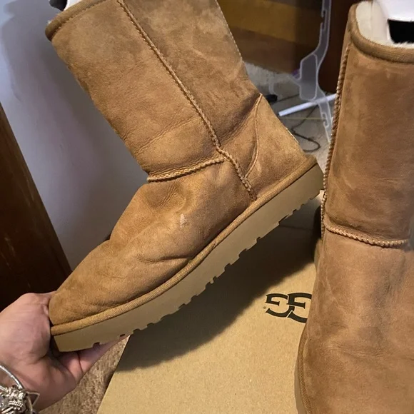 uggs - Picture 3 of 7